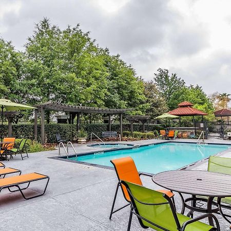 La Quinta By Wyndham Tomball Exterior photo