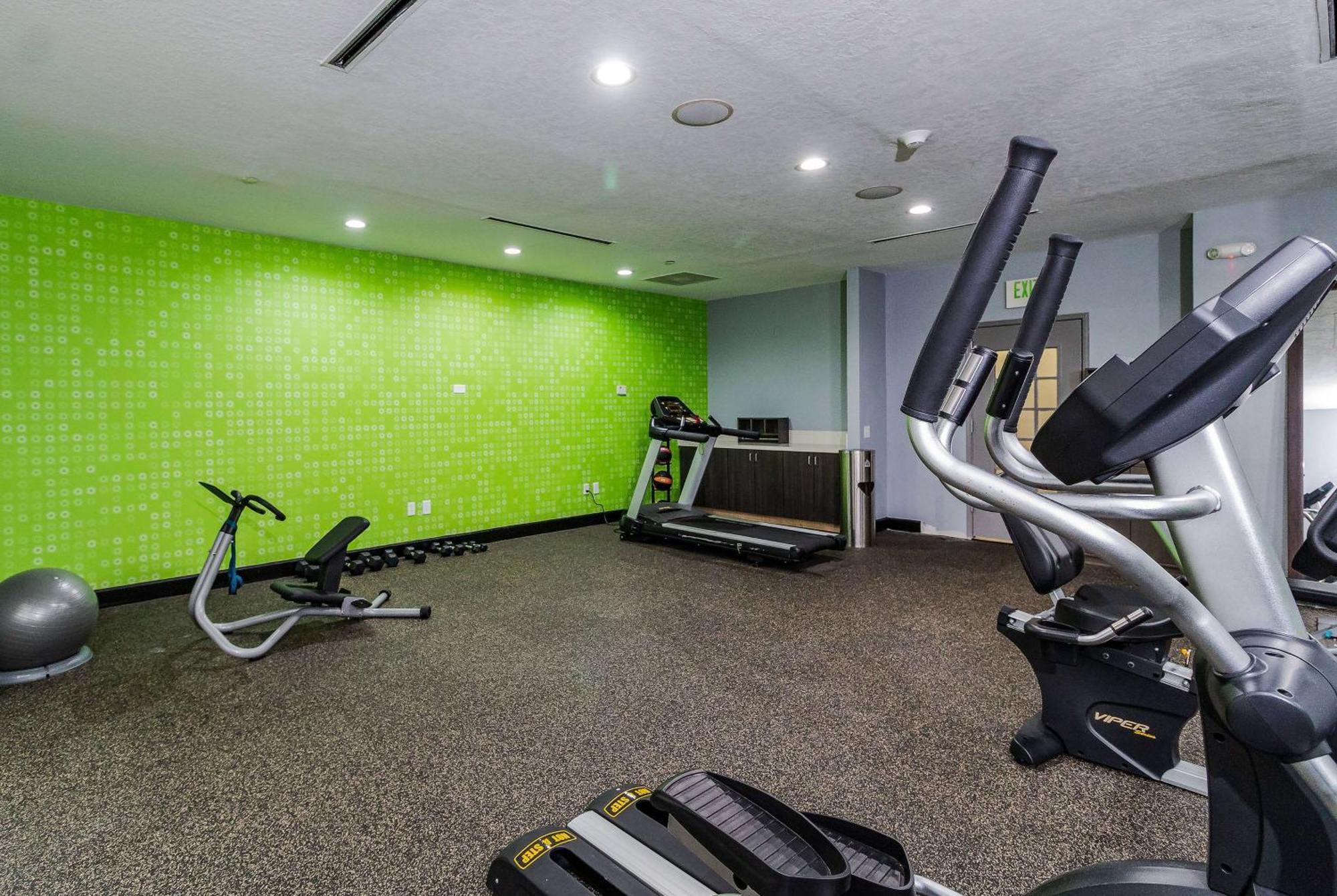 La Quinta By Wyndham Tomball Exterior photo